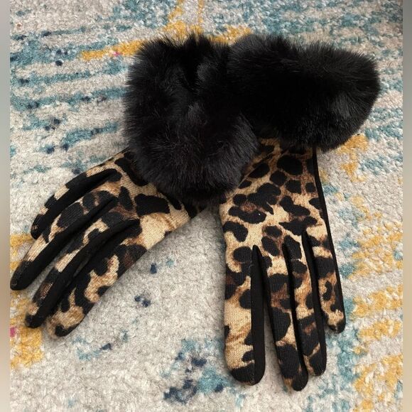 Leopard Knit Gloves Faux Fur Cuffs - Picture 1 of 4